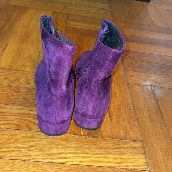 Vagabond Shoemaker Purple Olivia Suede Inside Zip Ankle Boots - Picture 3 of 8